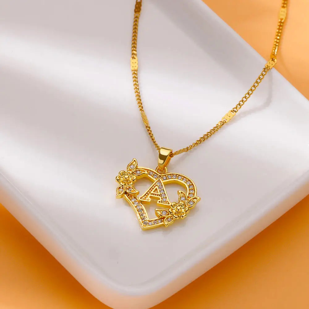 Colar Coração Inicial Cravejada Banhado a Ouro 18k 45cm