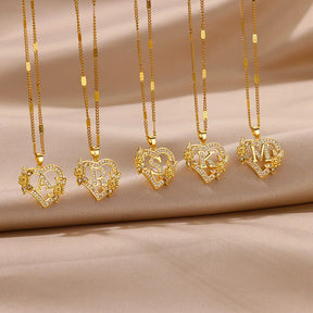 Colar Coração Inicial Cravejada Banhado a Ouro 18k 45cm