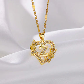 Colar Coração Inicial Cravejada Banhado a Ouro 18k 45cm